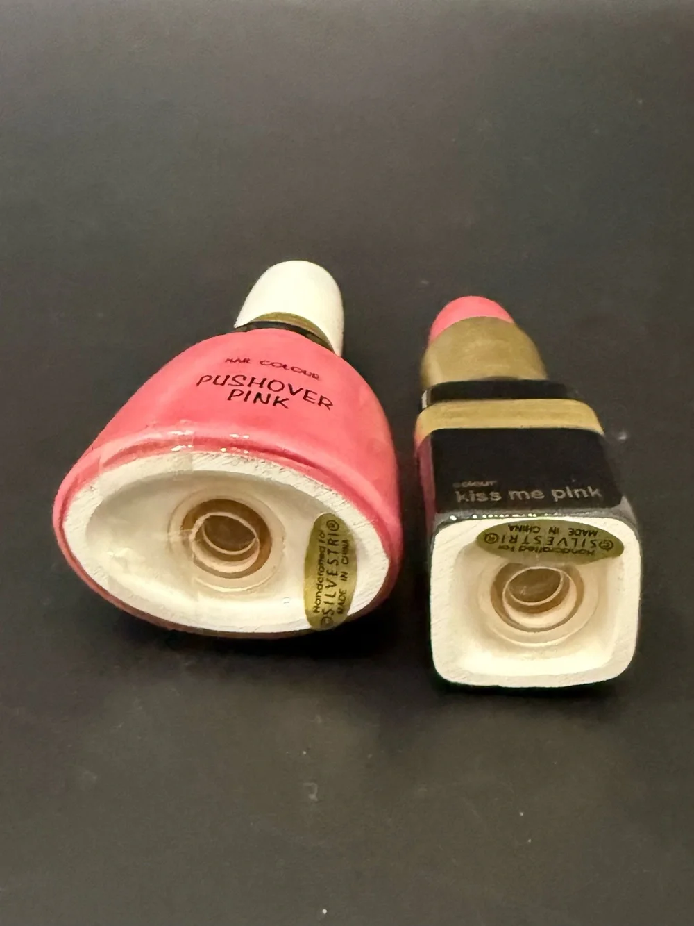 Rare SILVESTRI Ceramic Nail Polish and Lipstick 3.5” Salt and Pepper Shakers Set